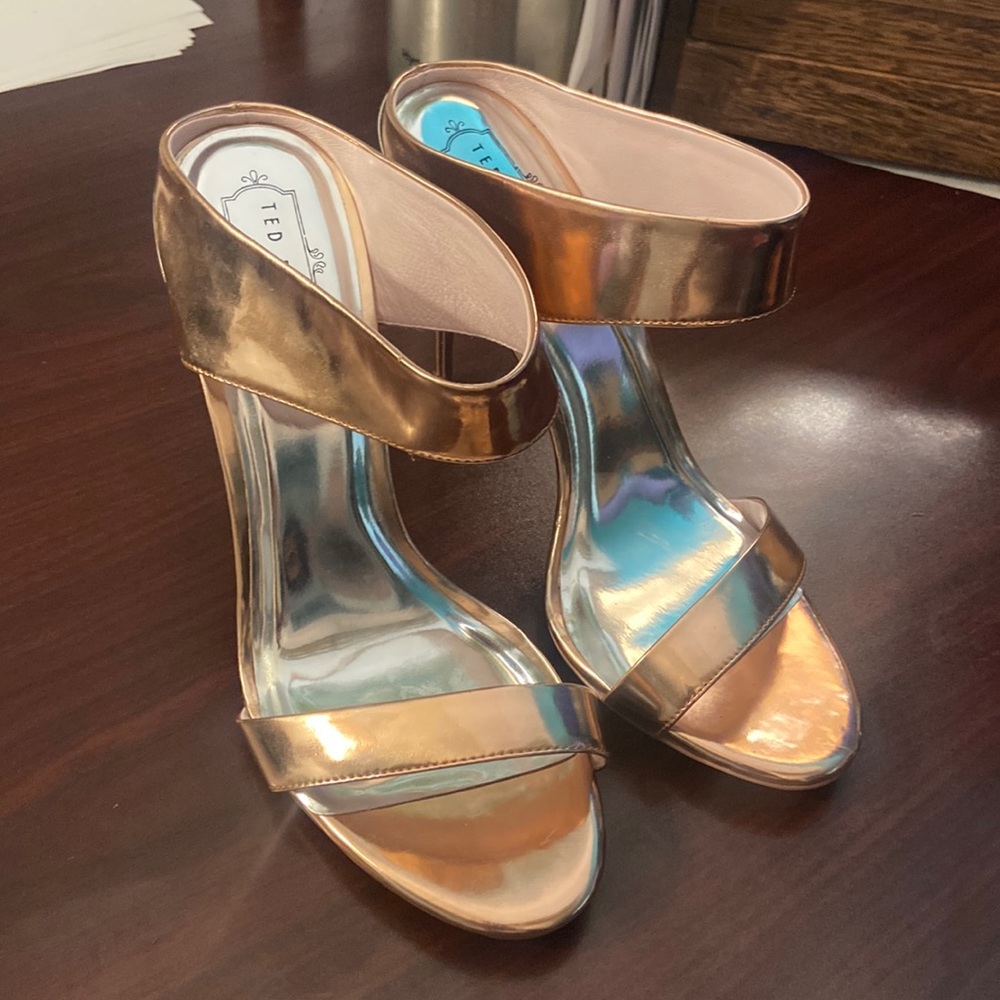 Metallic Rose Gold Ted Baker London heels